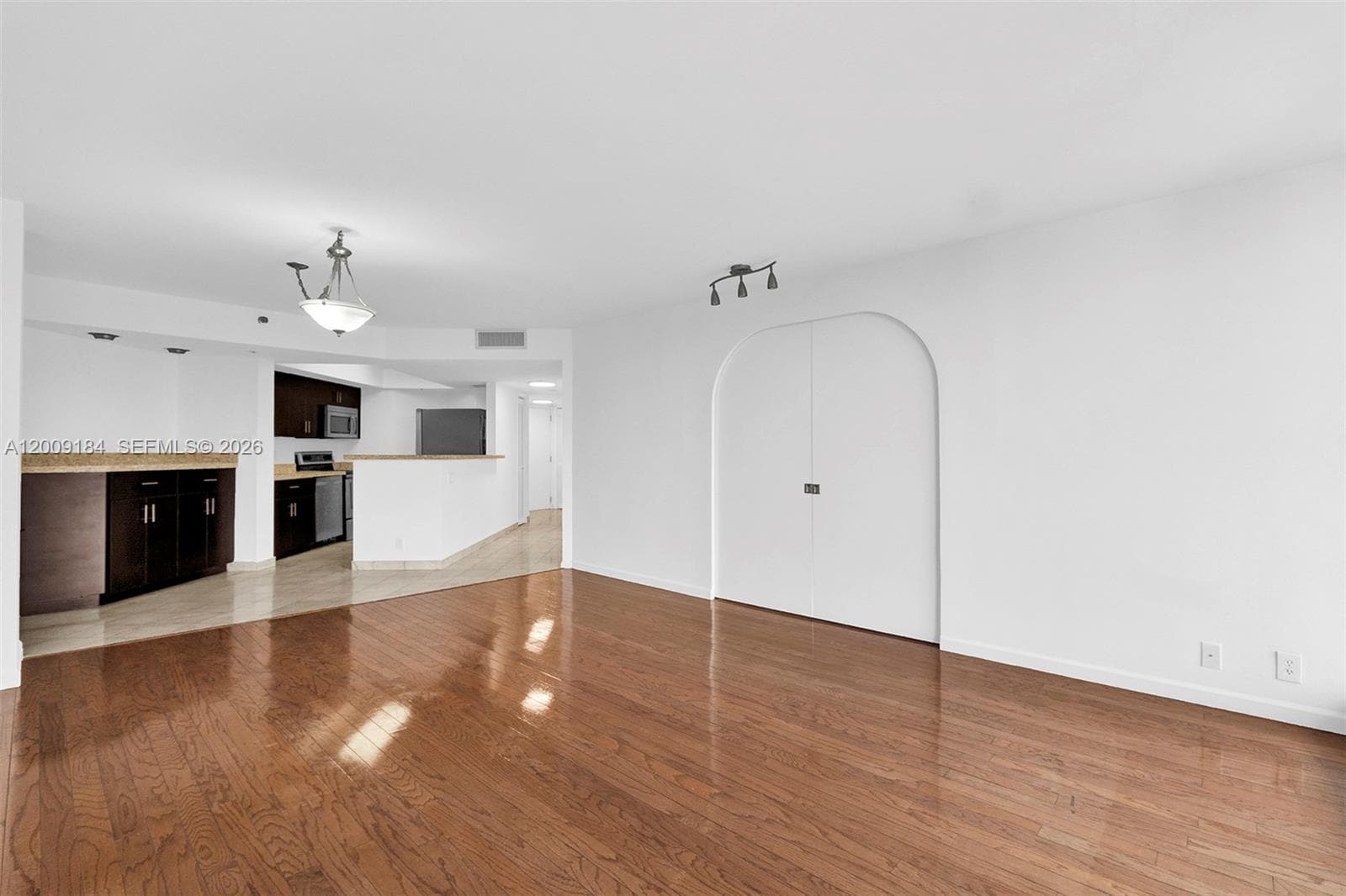 300 Three Islands Blvd #305 3