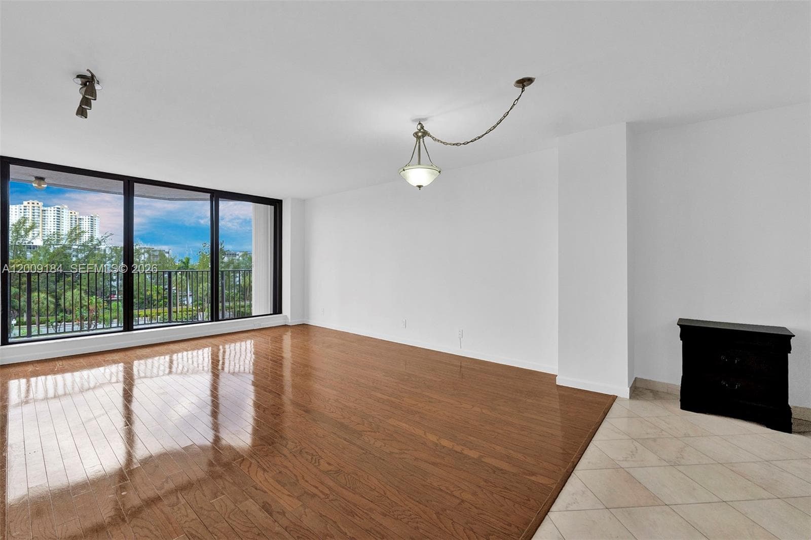 300 Three Islands Blvd #305 4