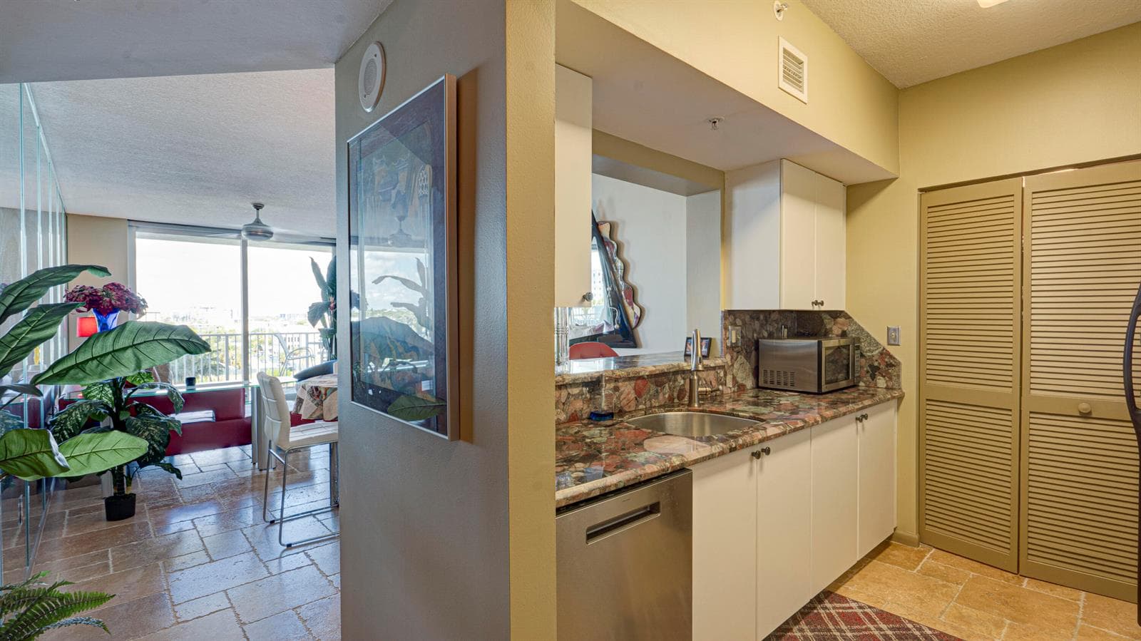 3020 NE 32nd Avenue #606 3