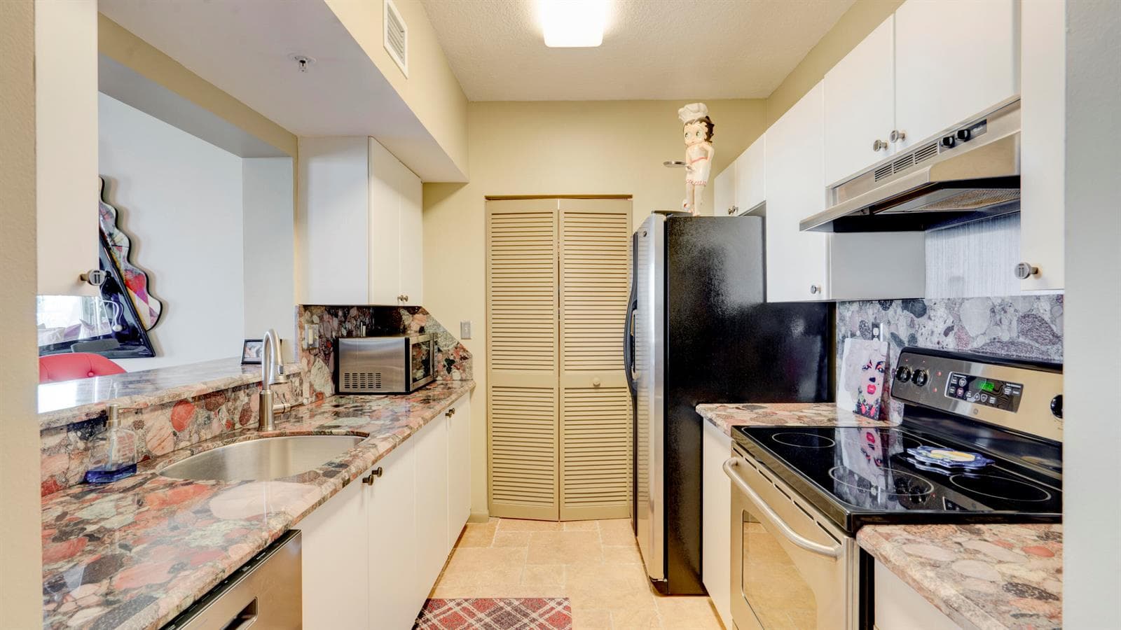 3020 NE 32nd Avenue #606 4