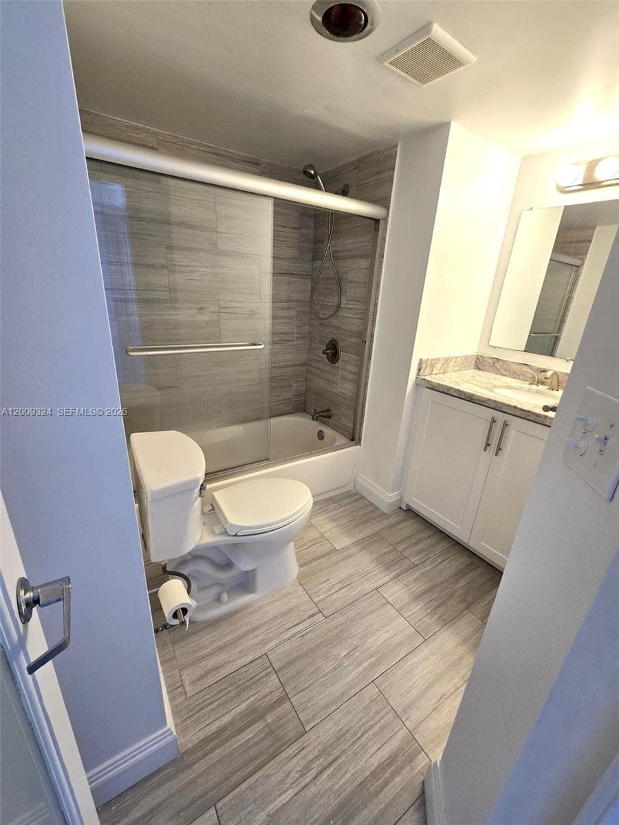 3703 166th St 609 photo 14