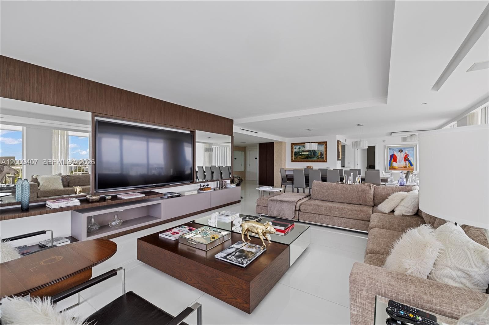 10155 Collins Ave 4