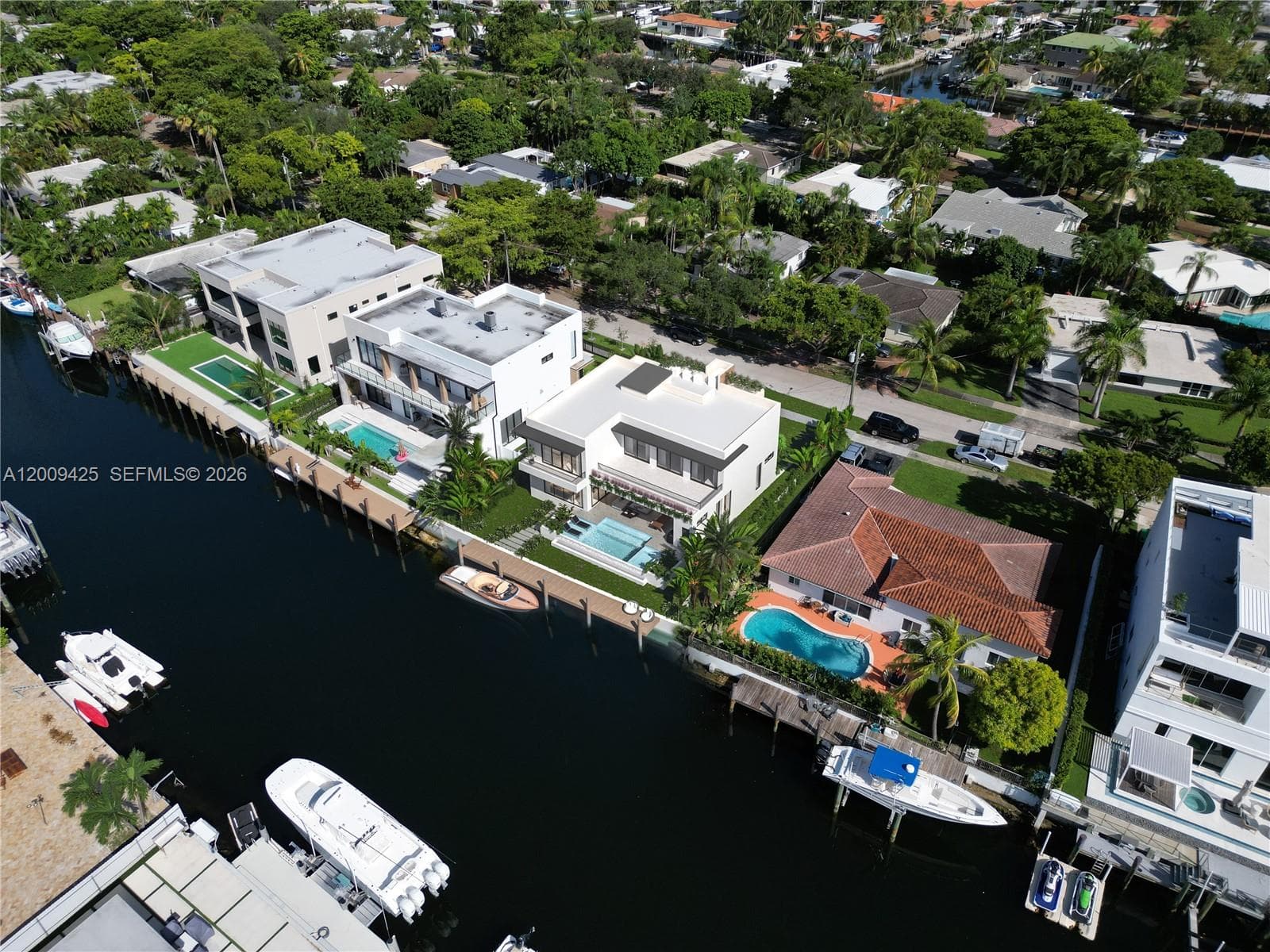 2060 Hibiscus Dr photo 18