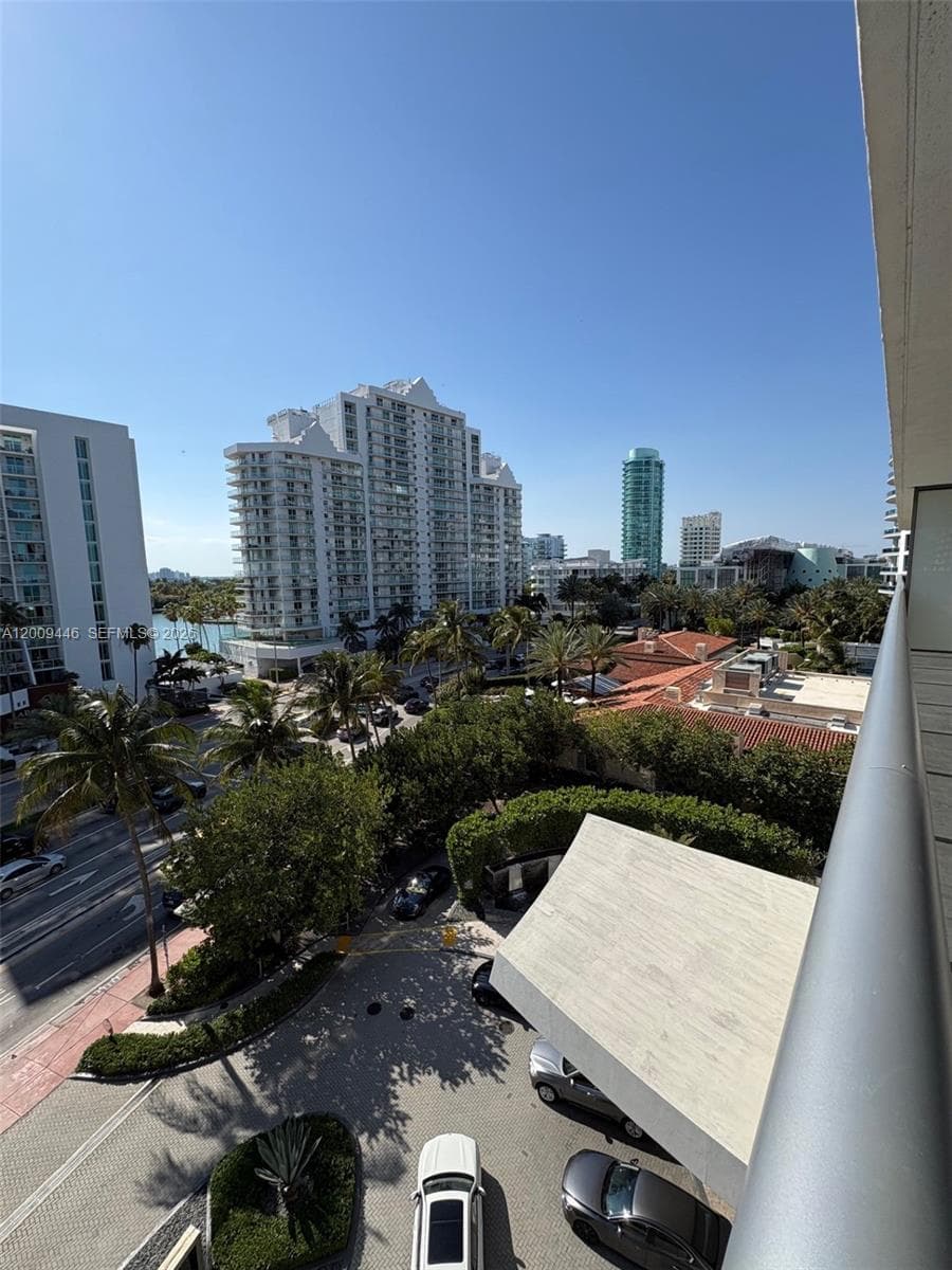 5875 Collins Ave 708 photo 17