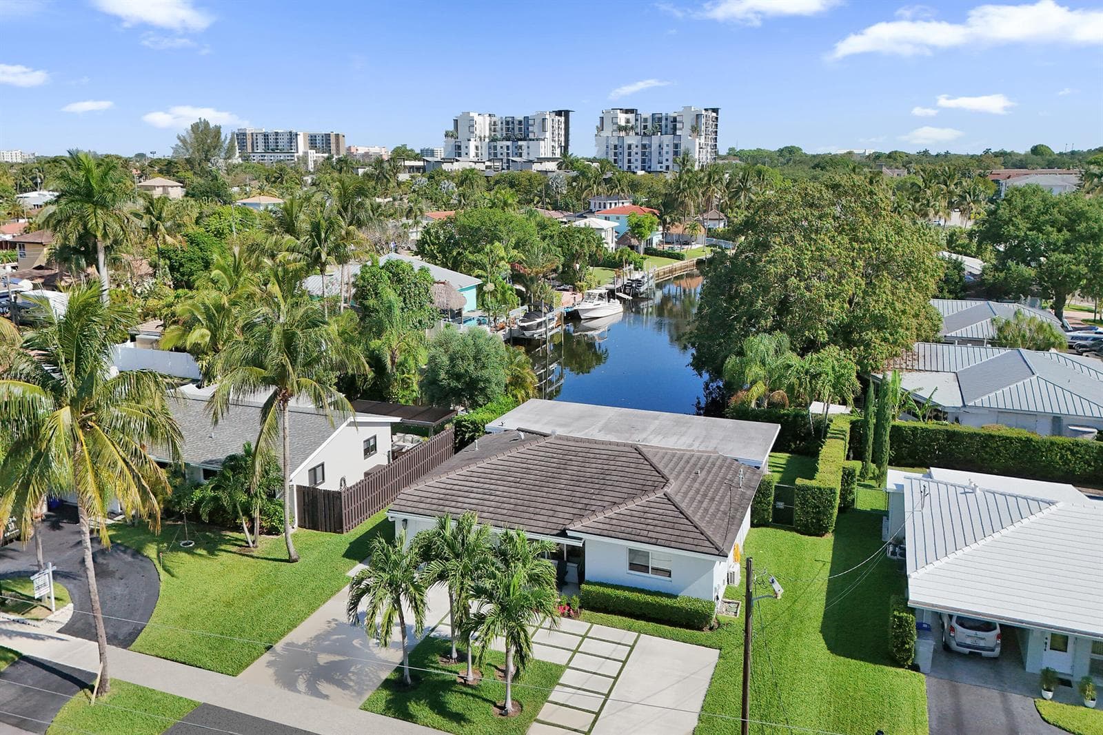 381 SE 3rd Street 1