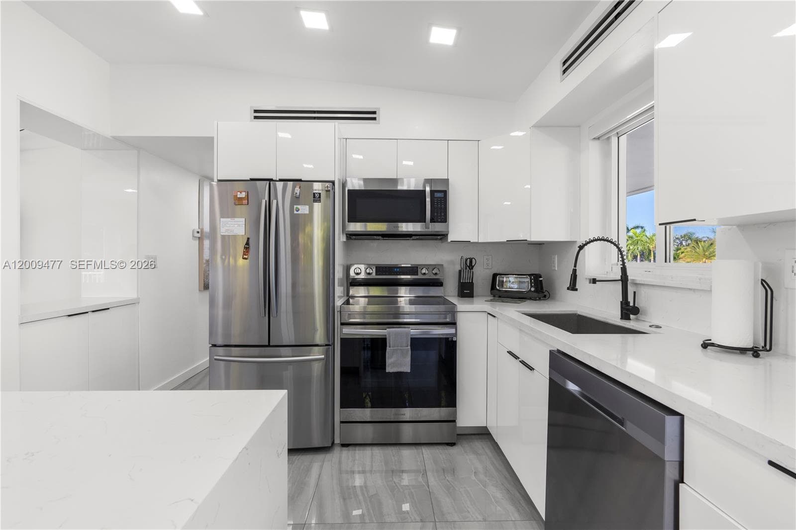 200 Plantation Shores Dr photo 6
