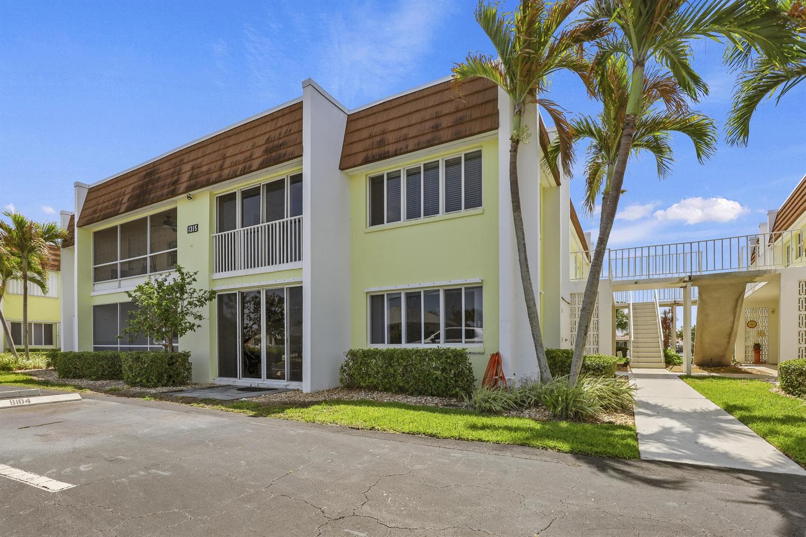 1315 Bayshore Drive #102 3