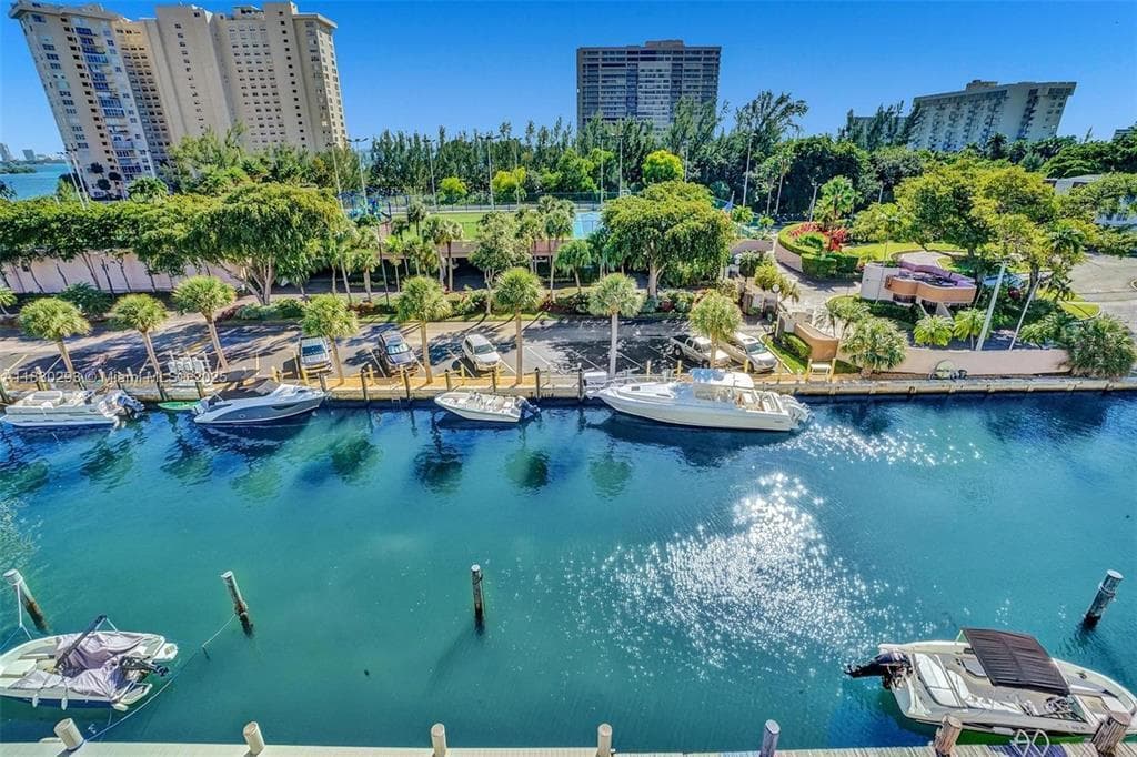 1650 NE 115th Street #208 4
