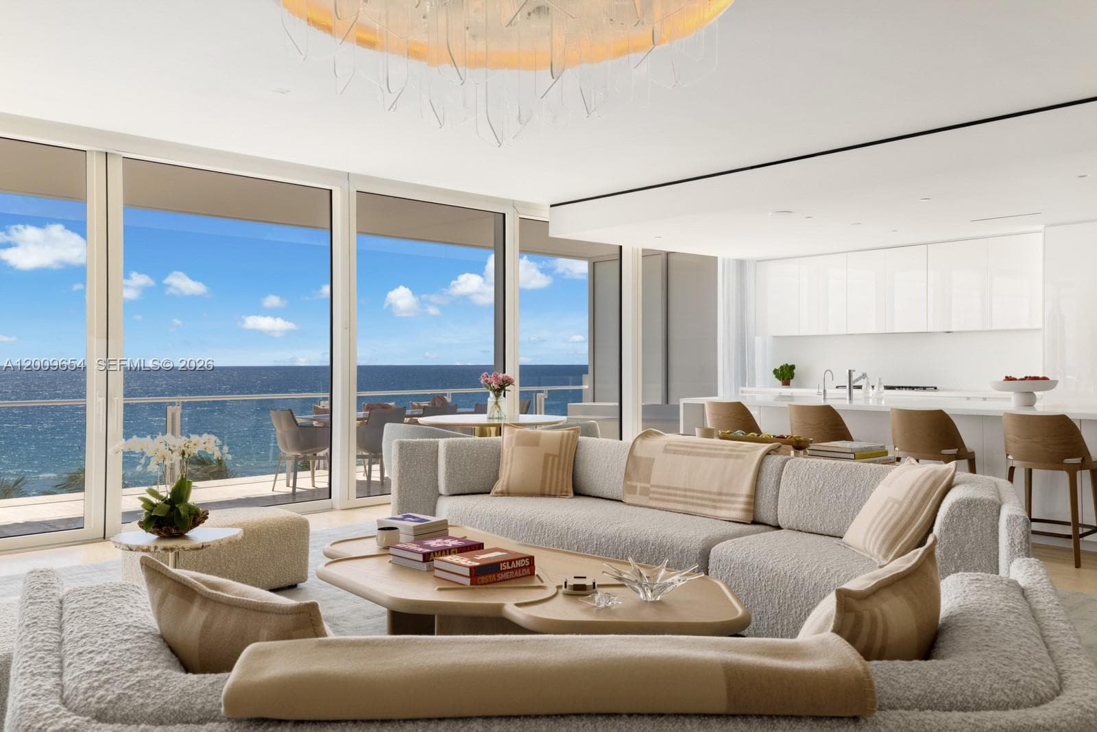 9111 Collins Ave 4