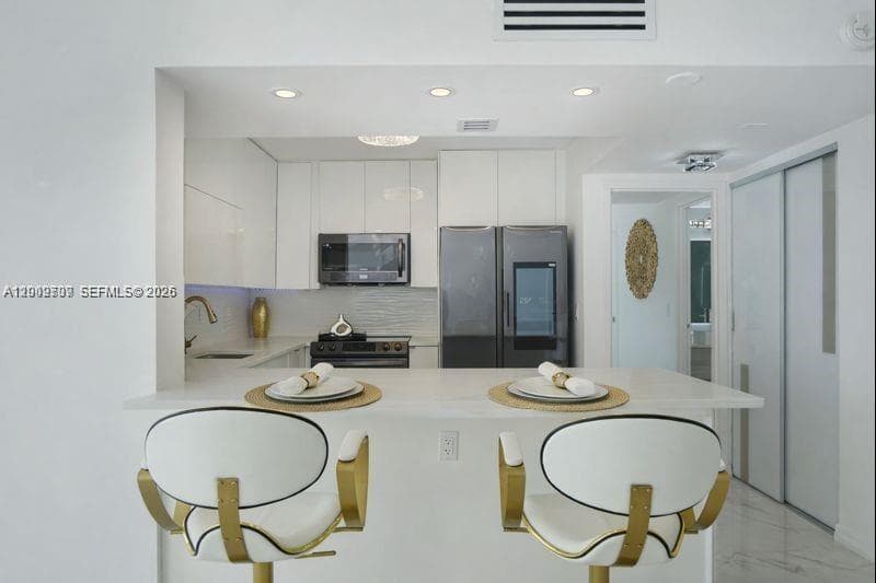 2017 Ocean Dr 1206 photo 13