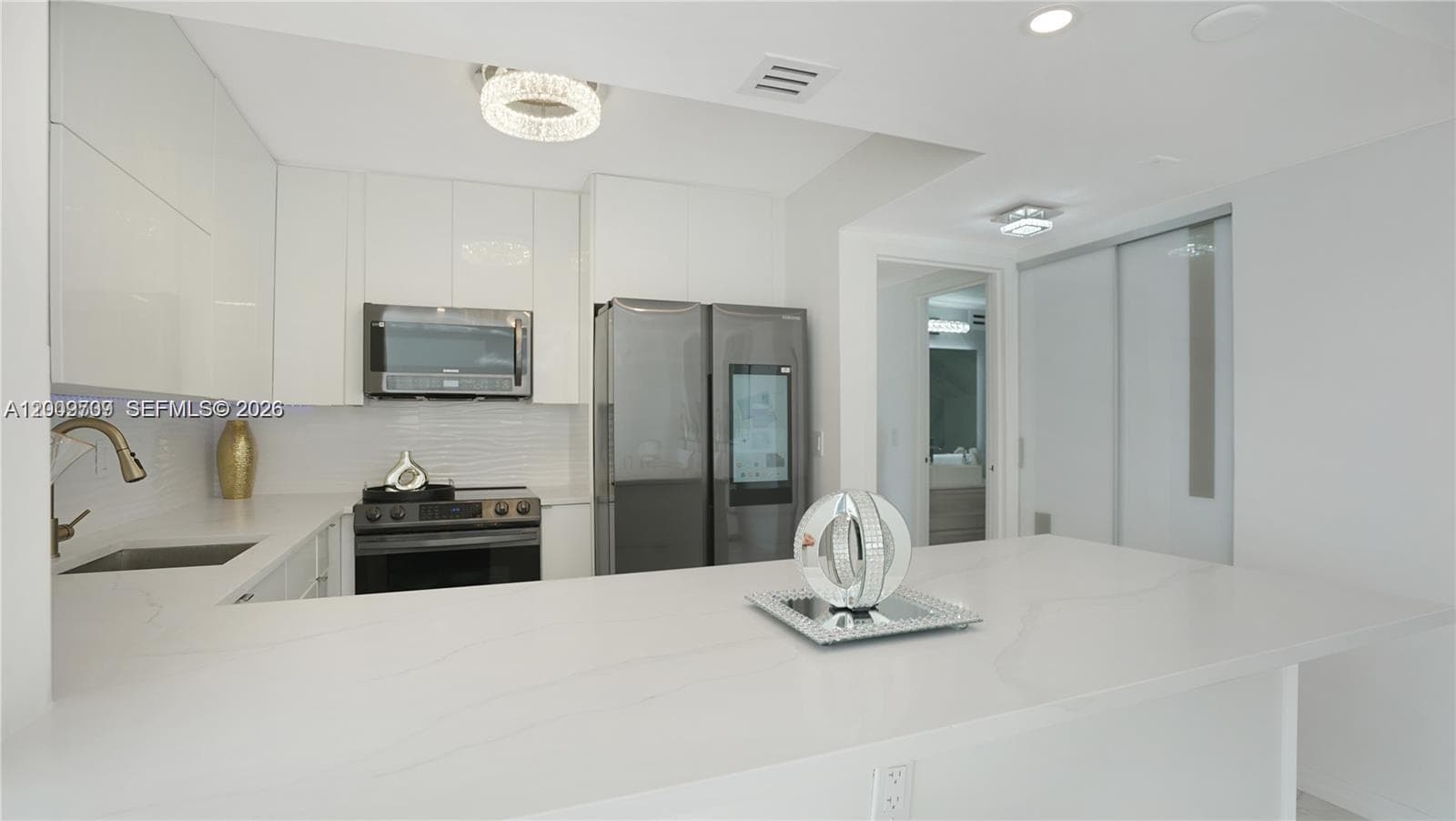 2017 Ocean Dr 1206 photo 16