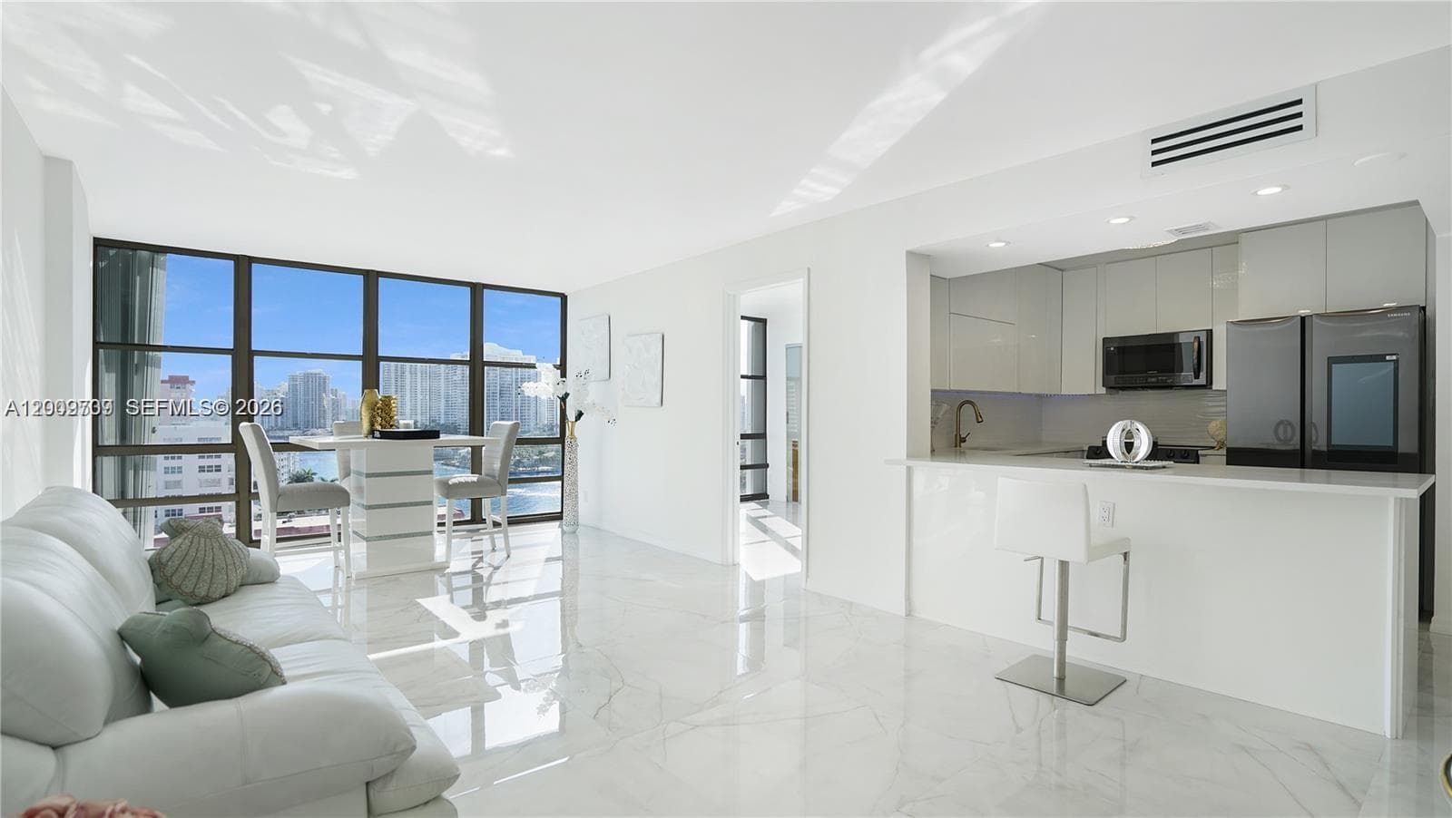 2017 S Ocean Dr 1206 photo 1