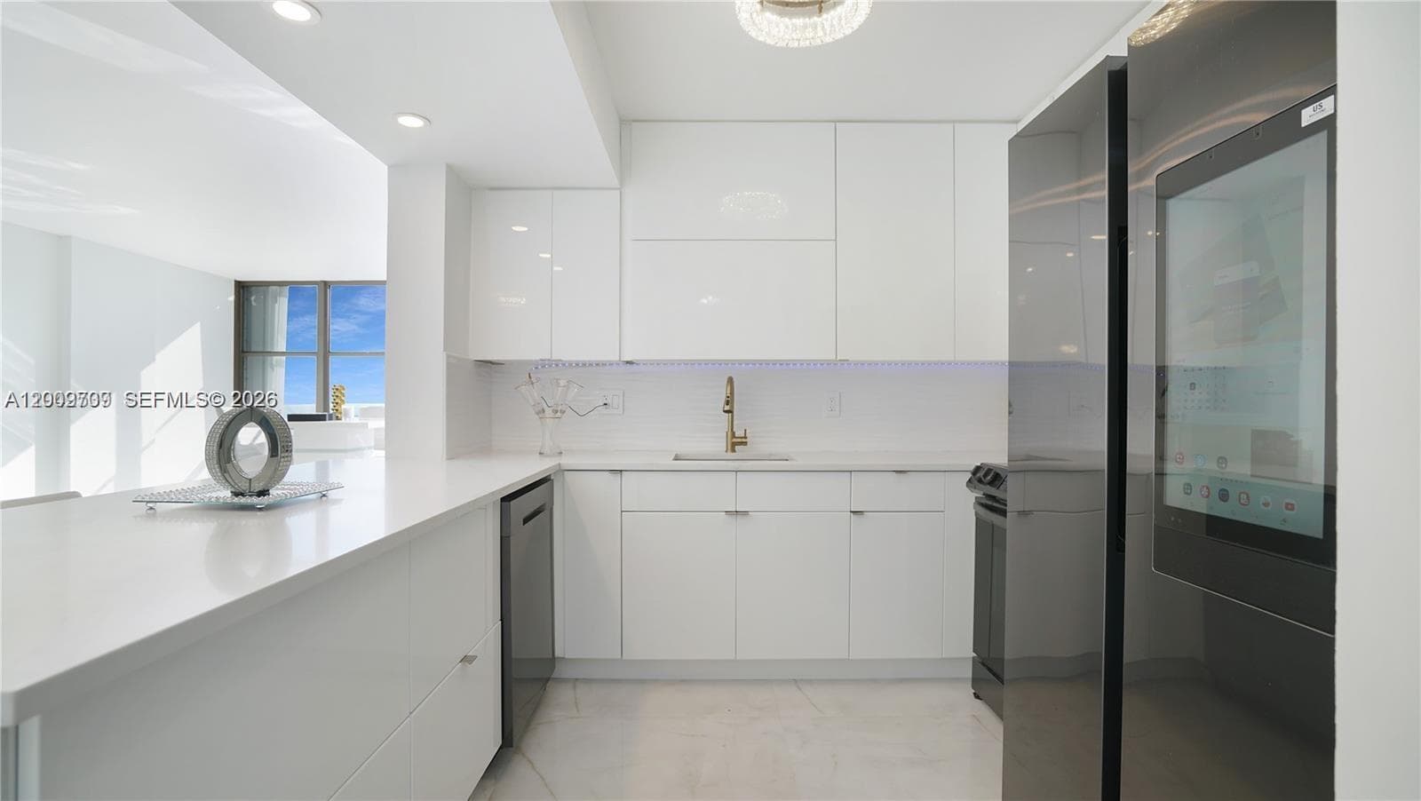 2017 Ocean Dr 1206 photo 18