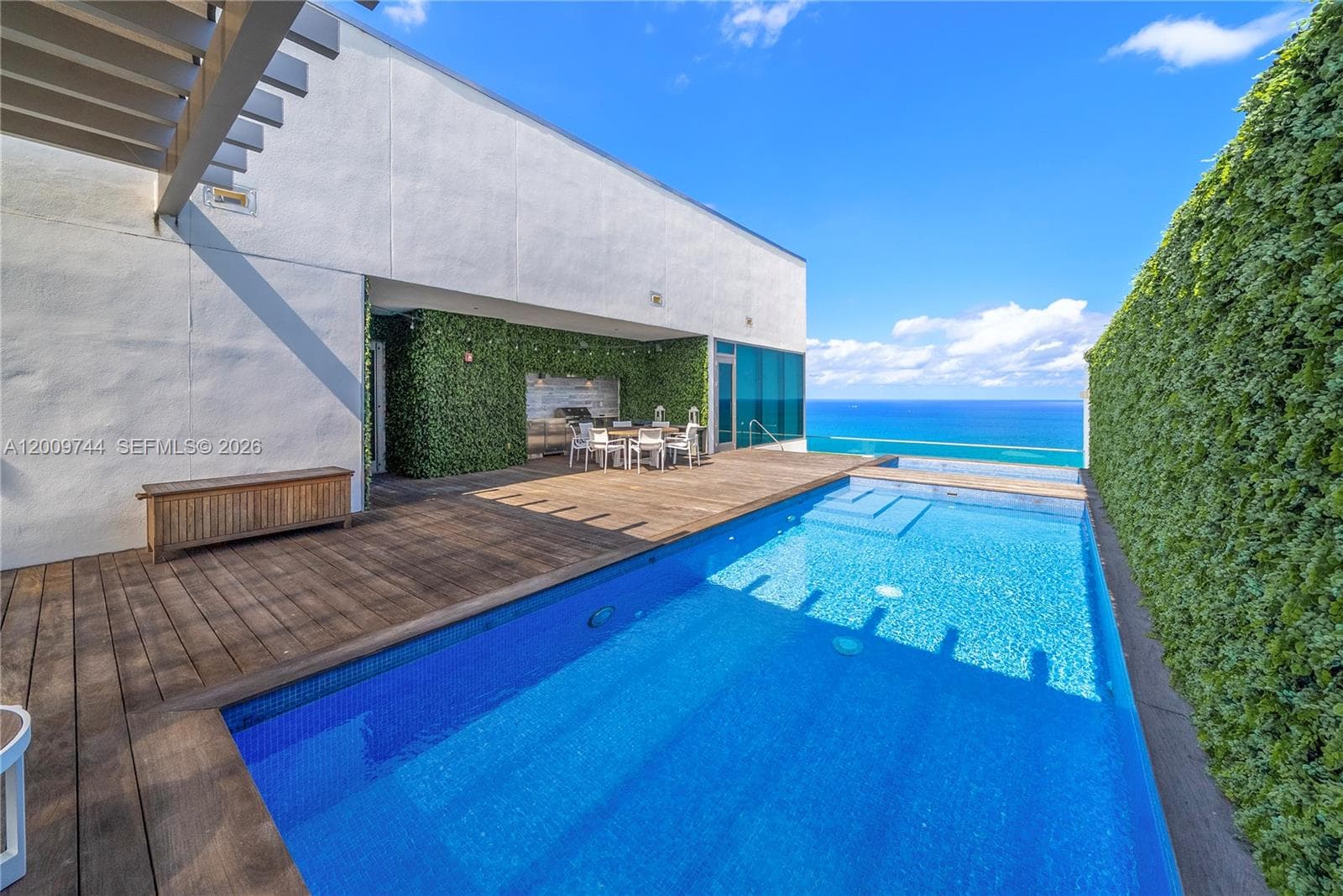10201 Collins Ave 2