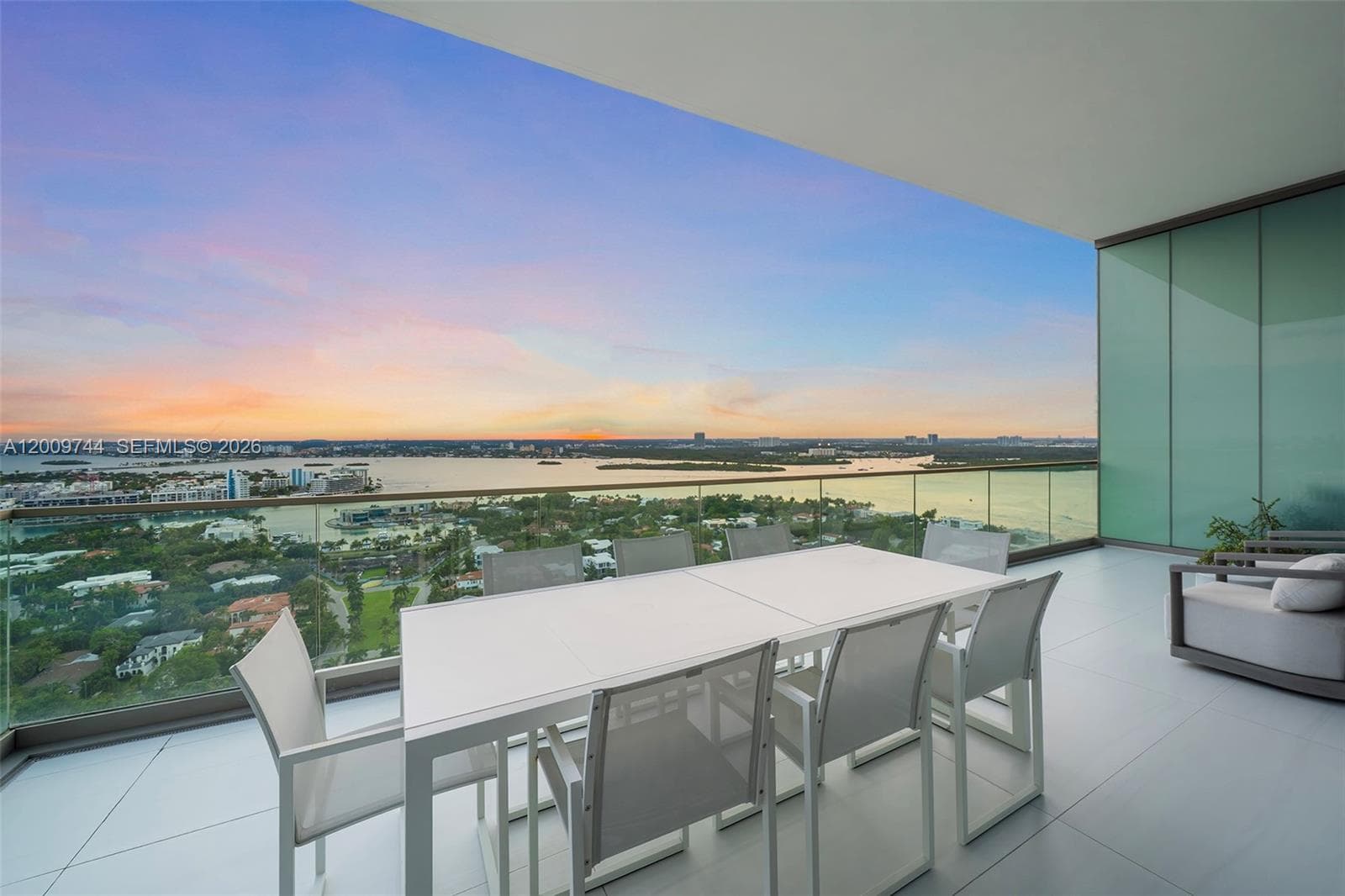 10201 Collins Ave UPH2803 photo 6