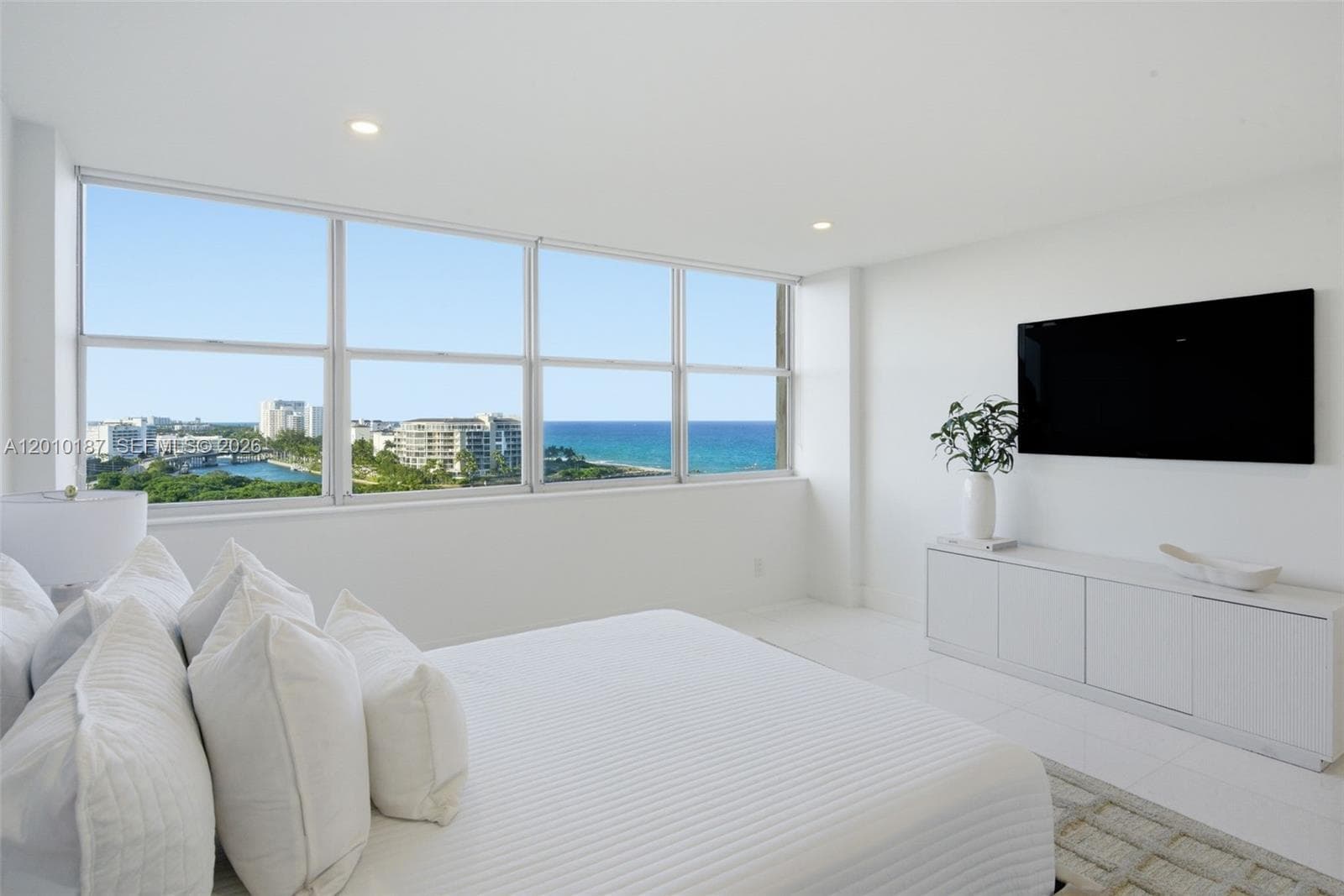1180 Ocean Blvd 12F photo 23