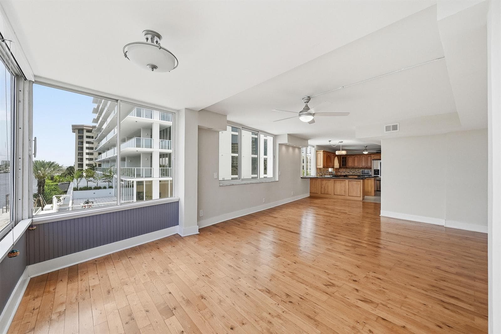 401 N Riverside Drive 408 photo 16