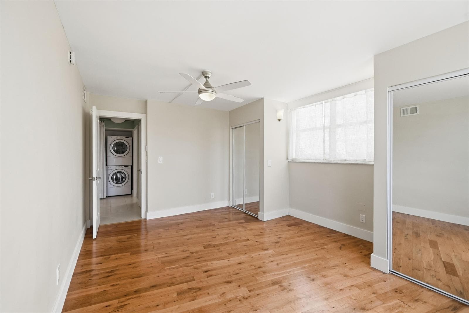 401 N Riverside Drive 408 photo 22