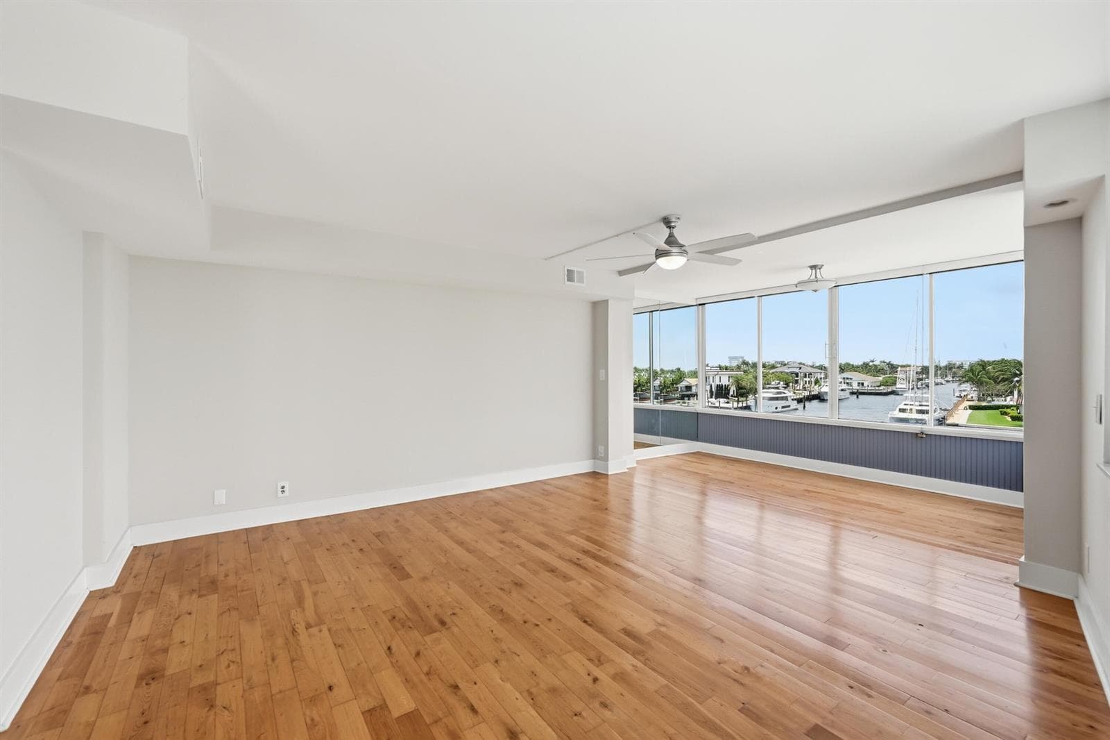 401 N Riverside Drive 408 photo 11