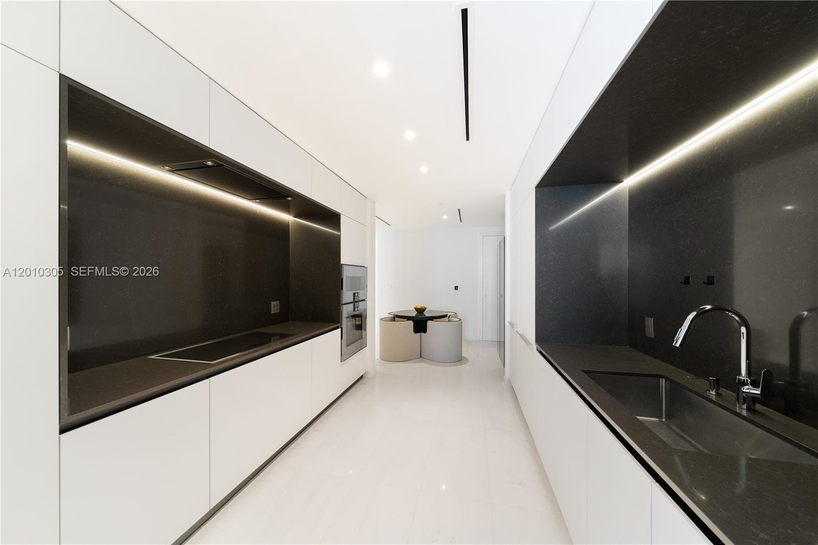 300 Biscayne Boulevard Way 3503C photo 23