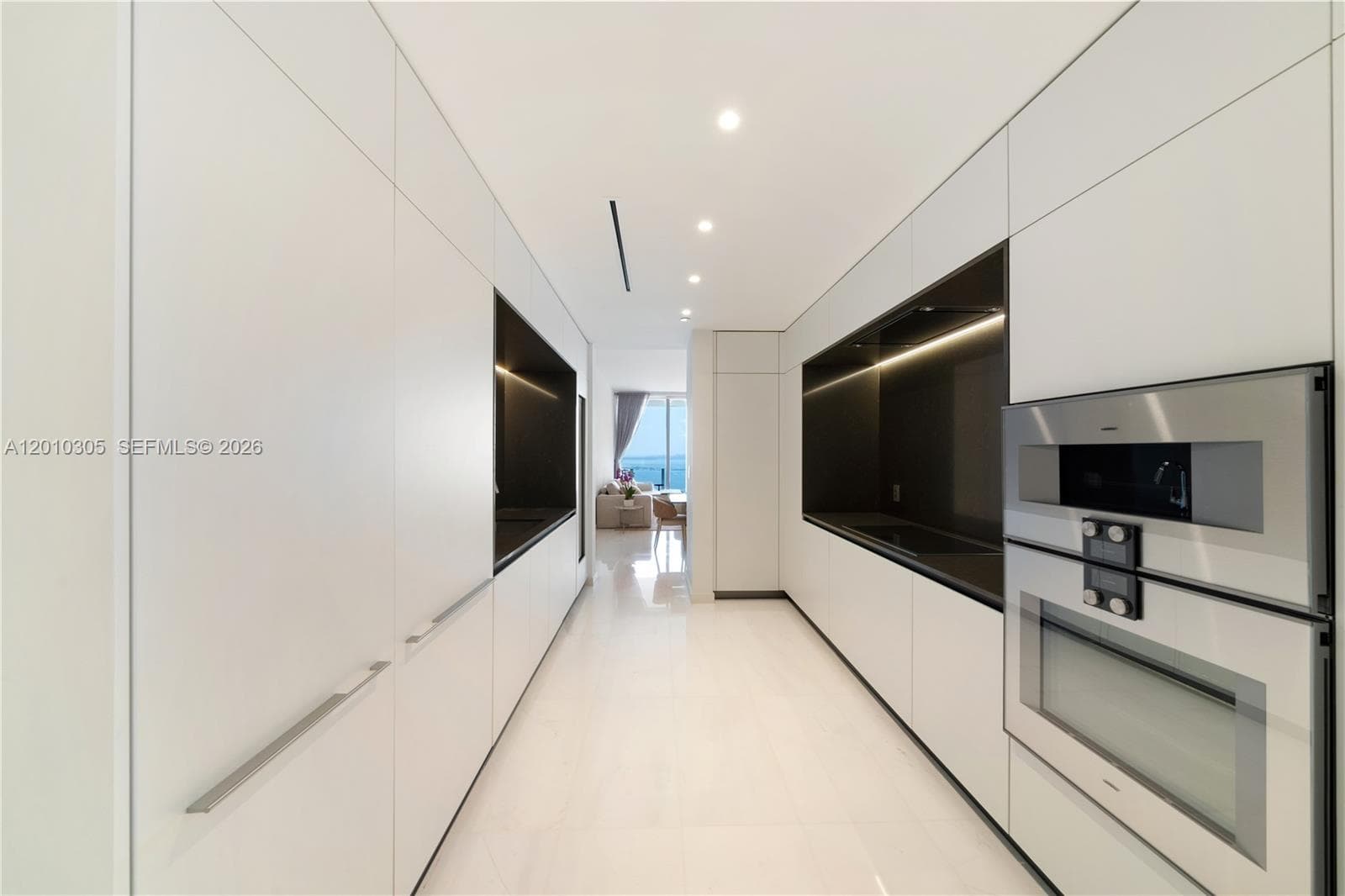 300 Biscayne Boulevard Way 3503C photo 22