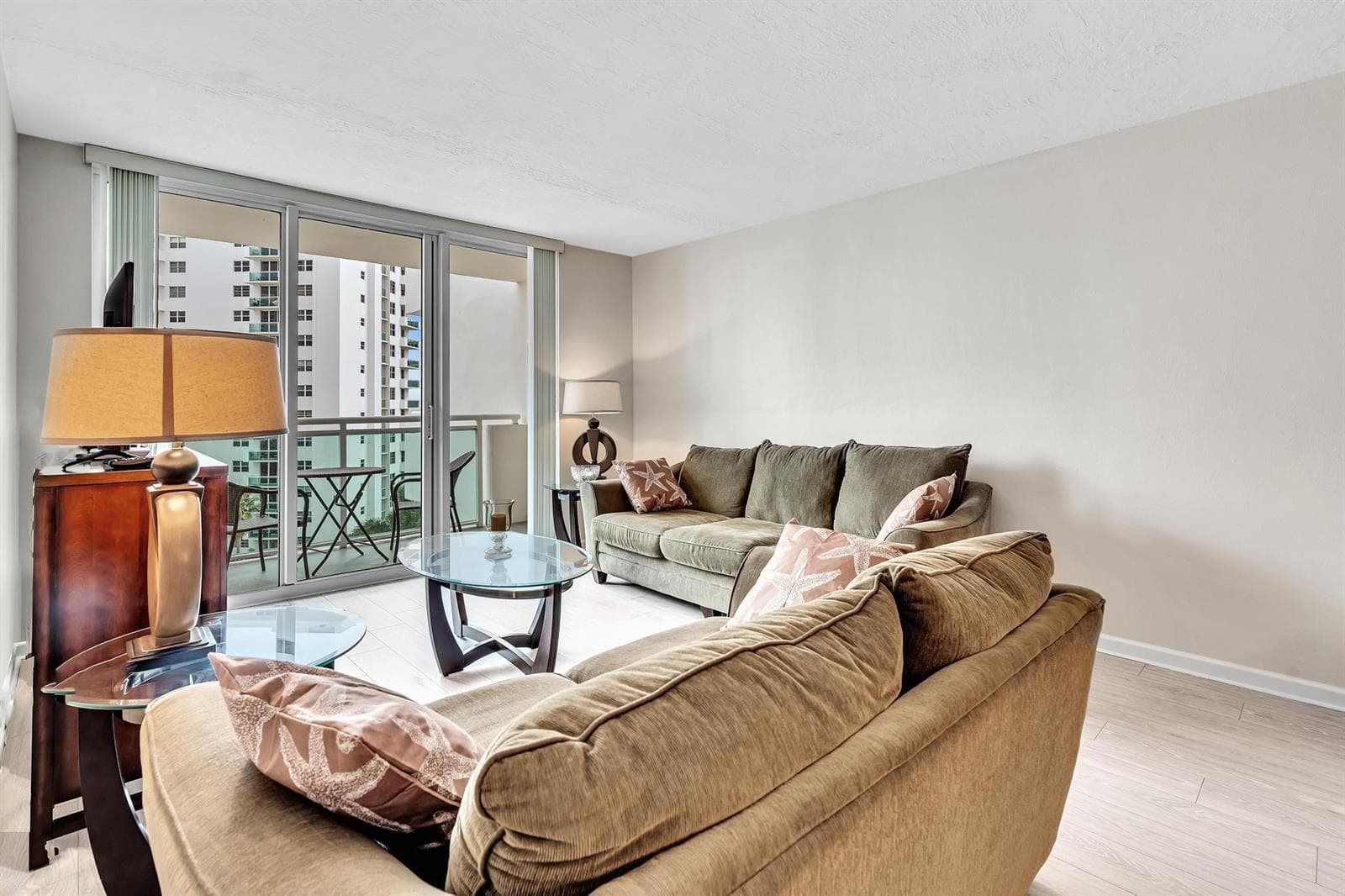 3000 S Ocean Drive 714 photo 16