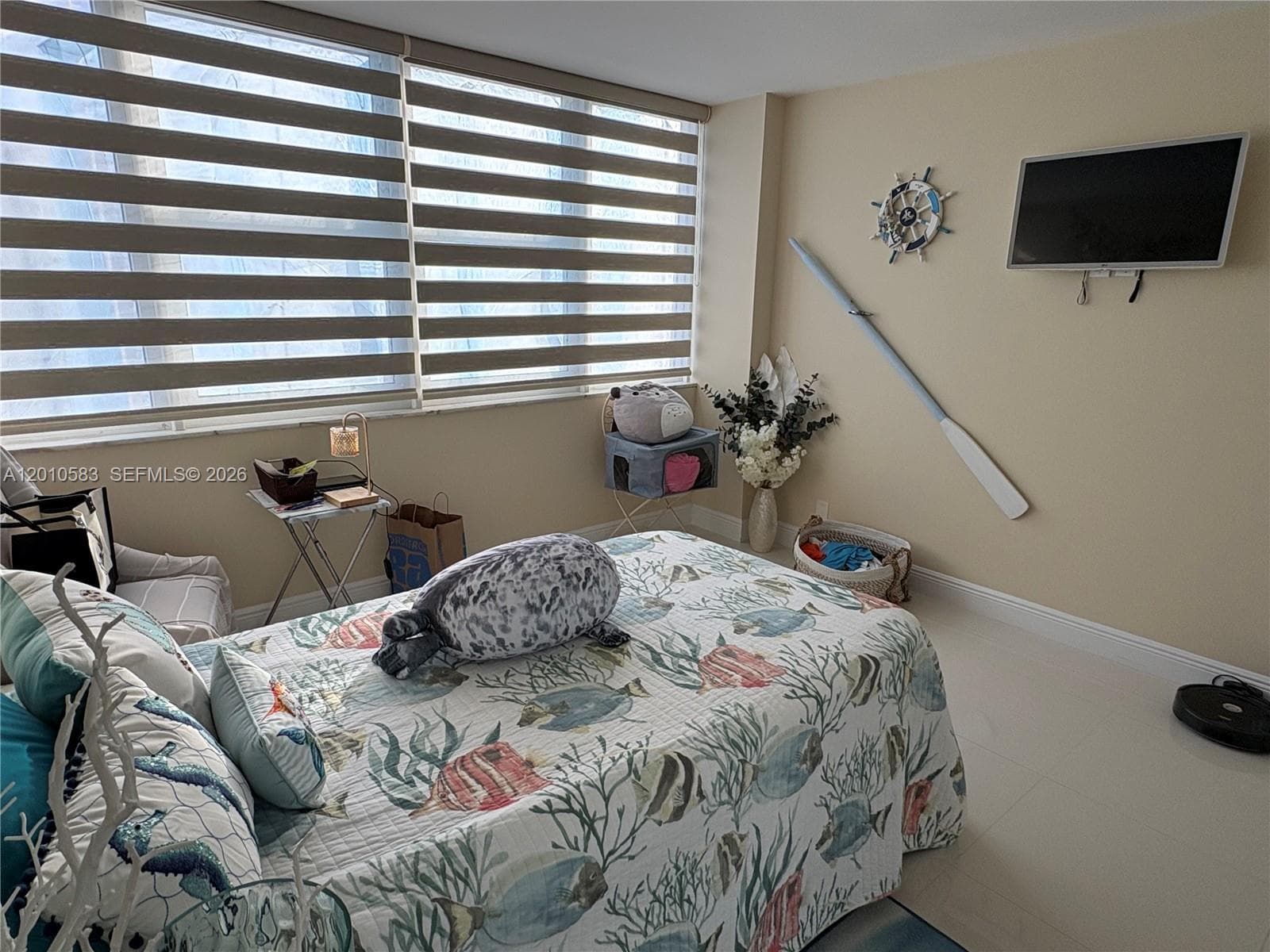 2030 Ocean Dr 1812 photo 13