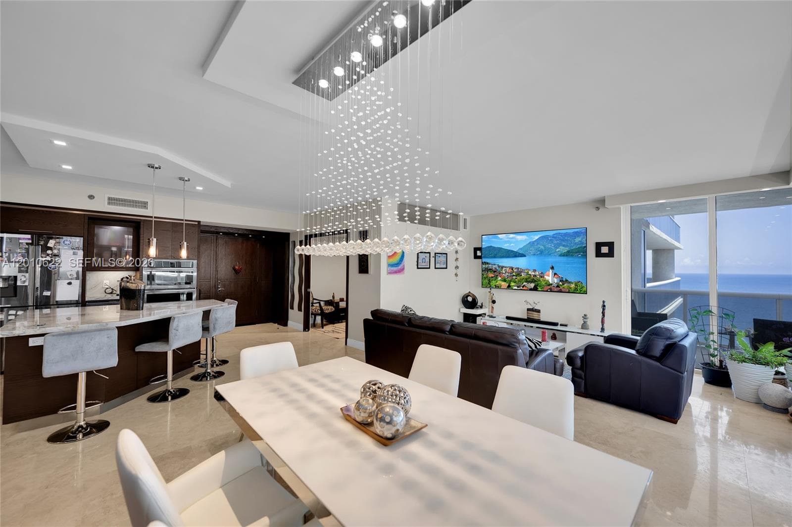 1800 Ocean Dr 4