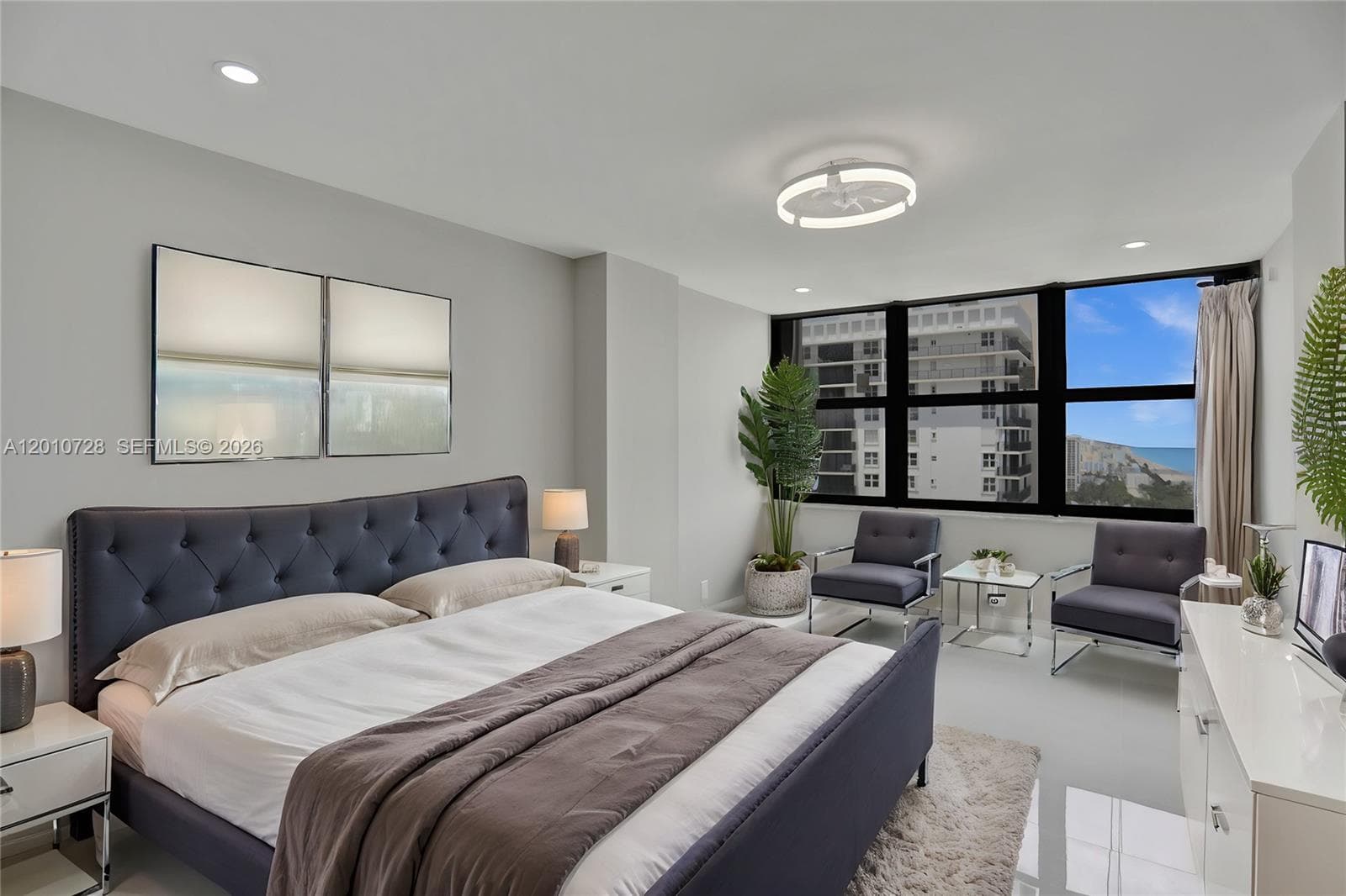 2301 Ocean Dr 3