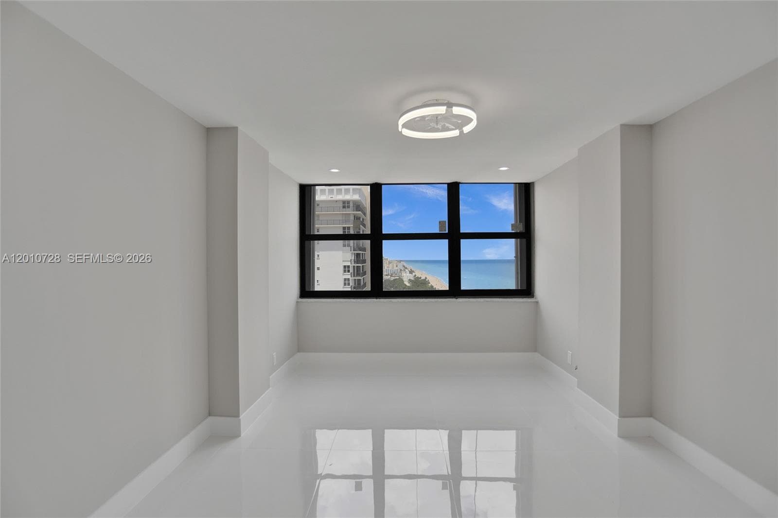 2301 Ocean Dr 5