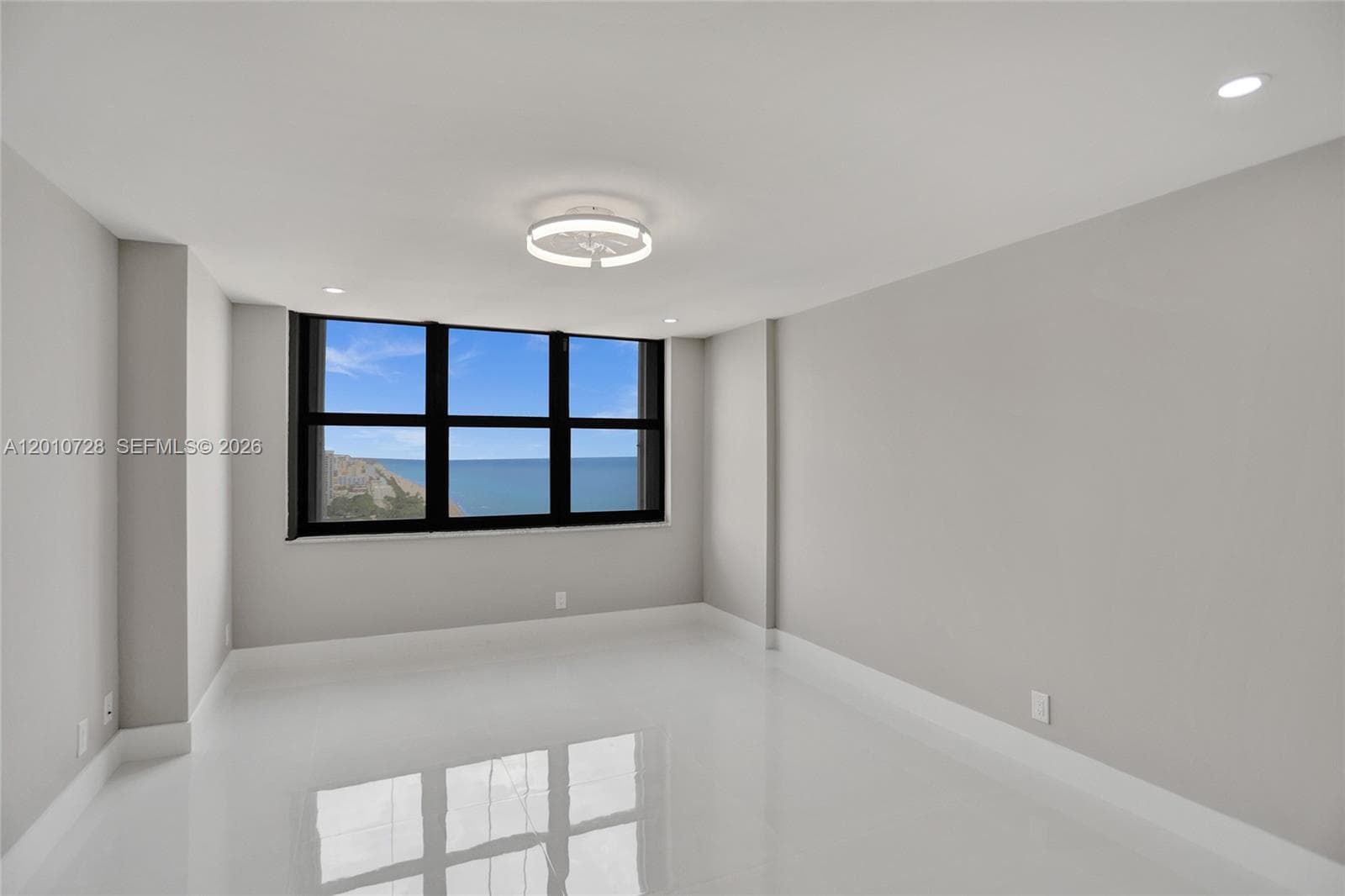 2301 Ocean Dr 2404 photo 15