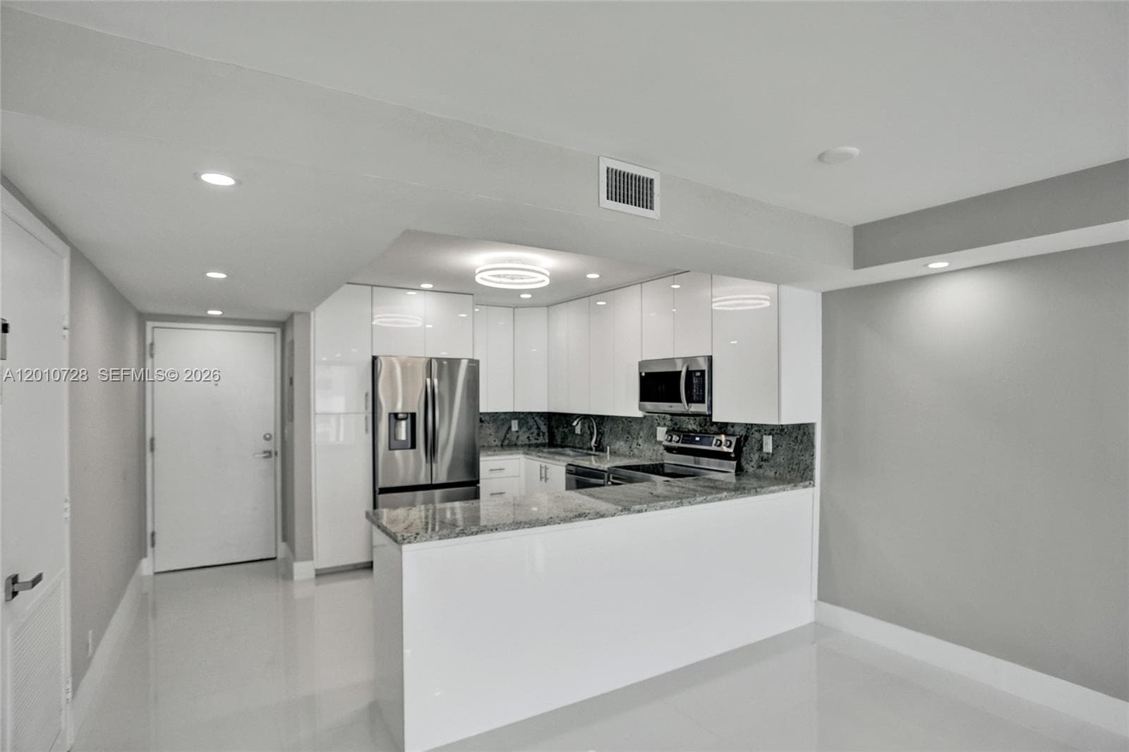 2301 Ocean Dr 2404 photo 11