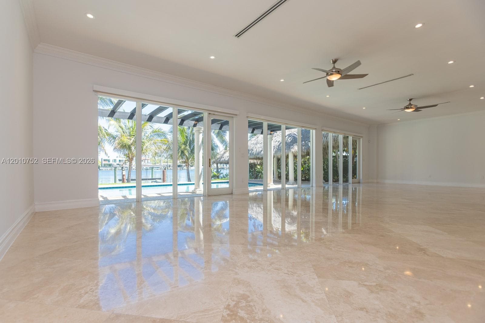 425 Shore Dr photo 16