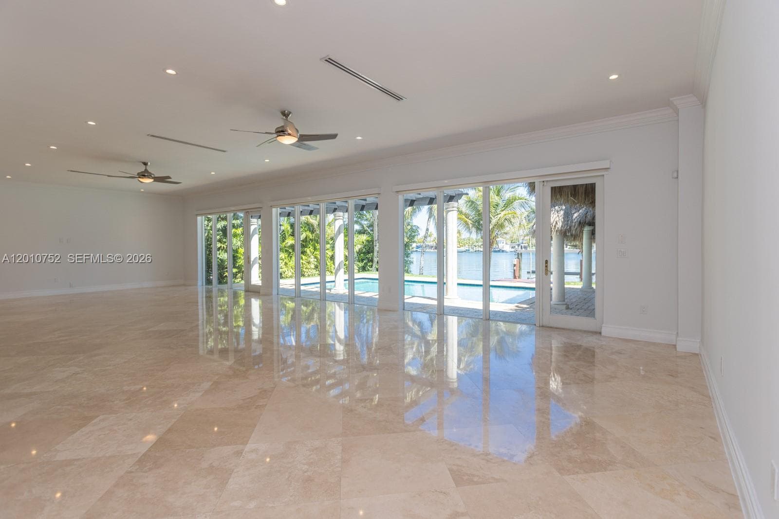 425 N Shore Dr 3