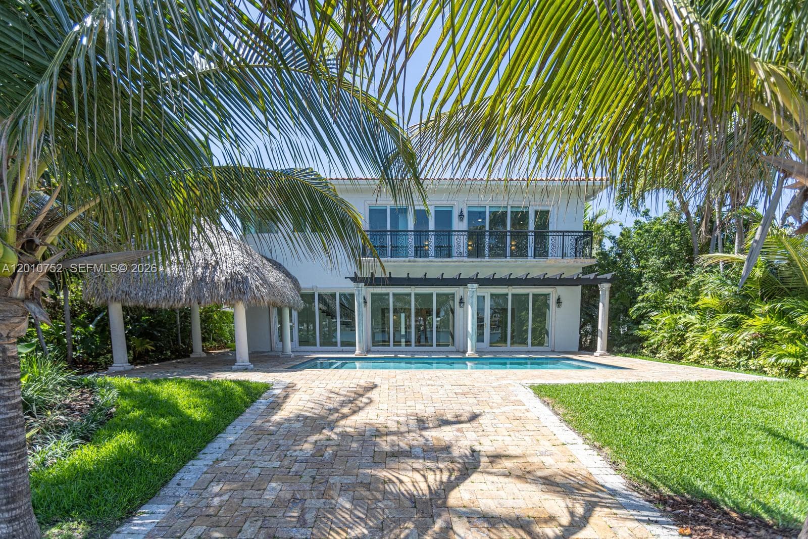 425 N Shore Dr 1