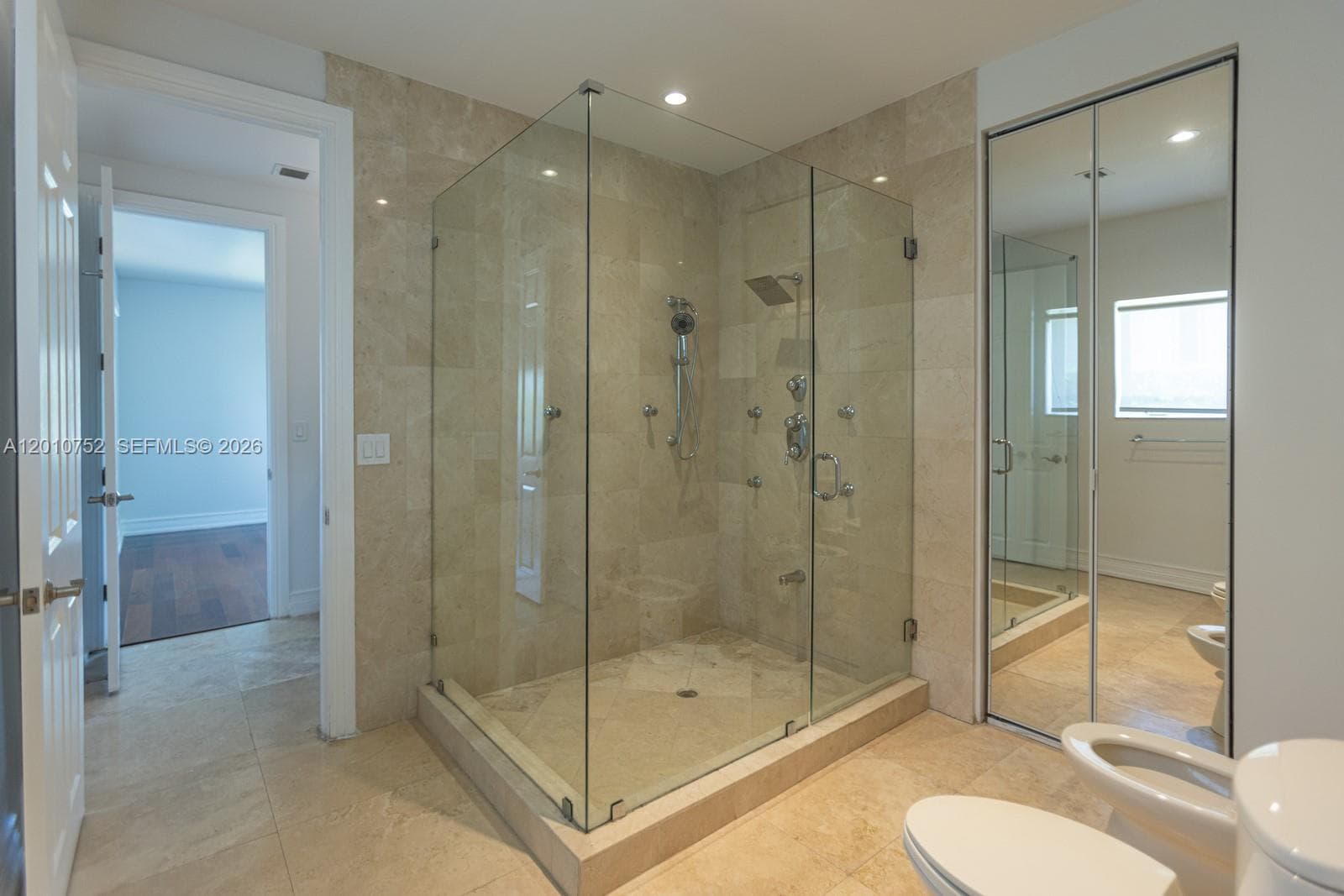 425 Shore Dr photo 10