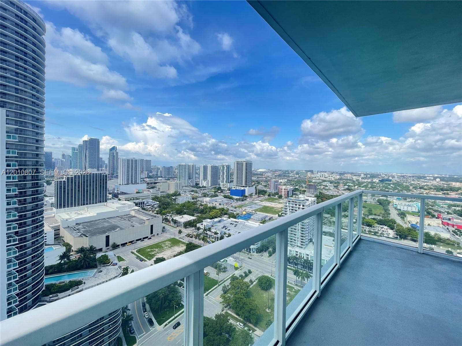 1900 N Bayshore Dr 3311 photo 5