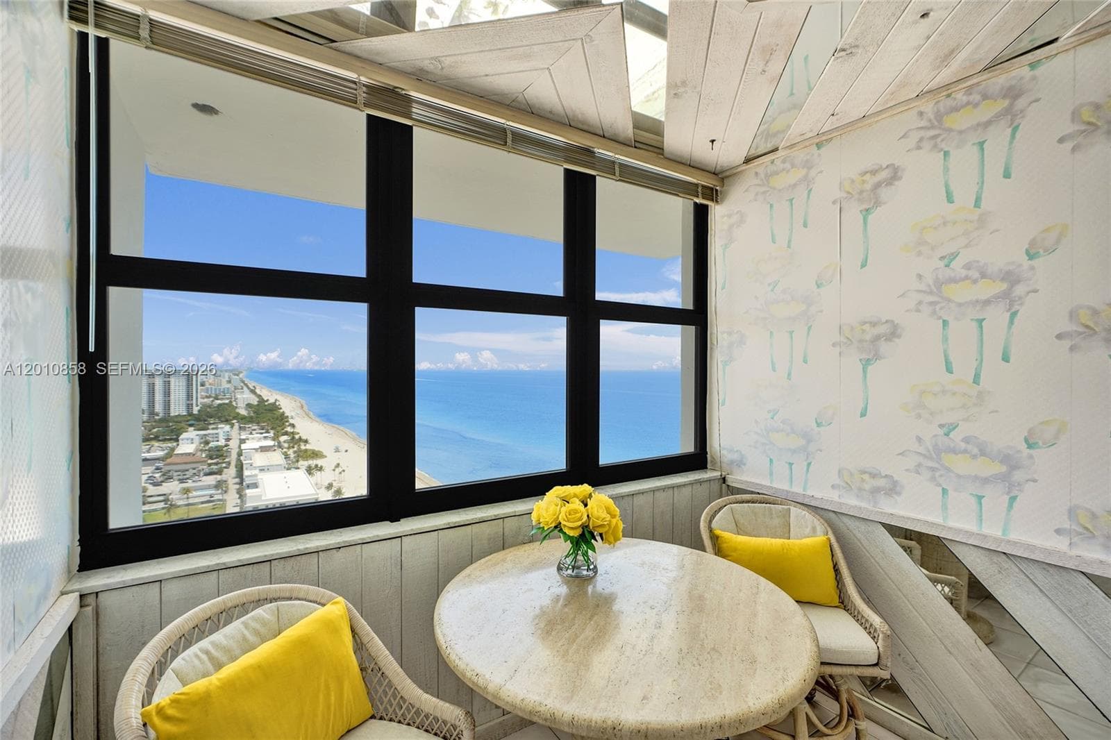 2301 Ocean Dr 4