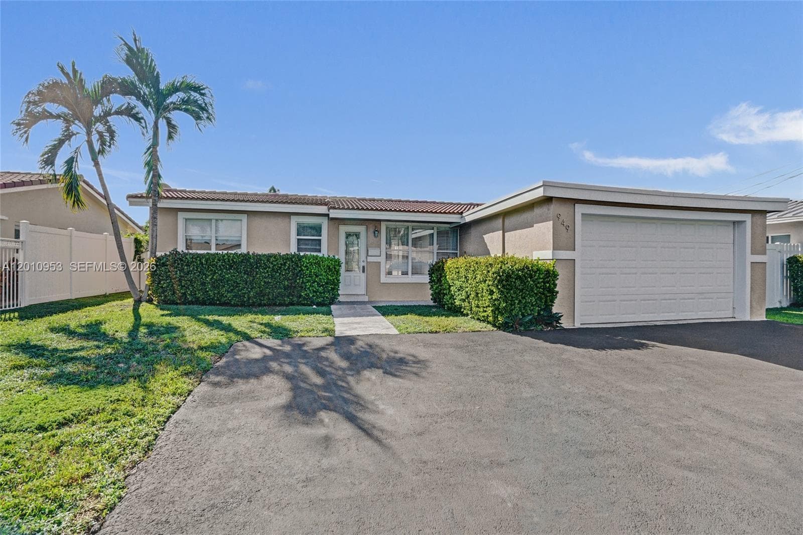 949 10th Ct 1