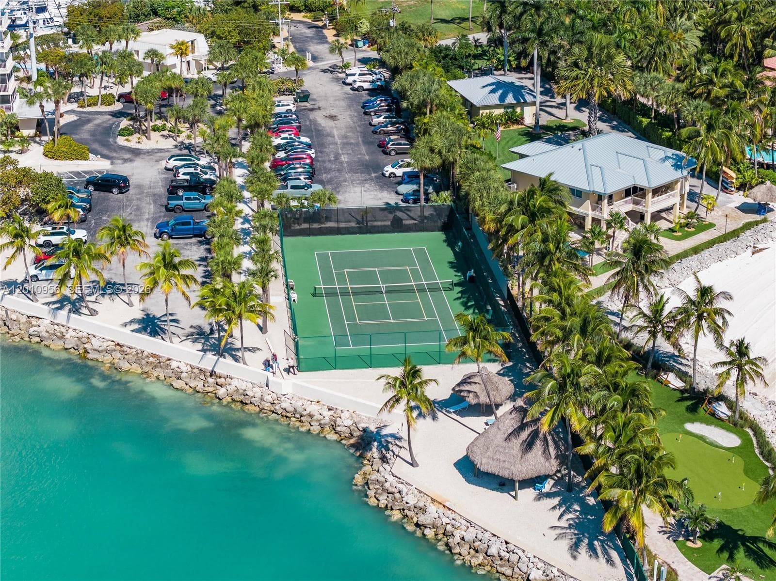 2000 Coco Plum Dr 3