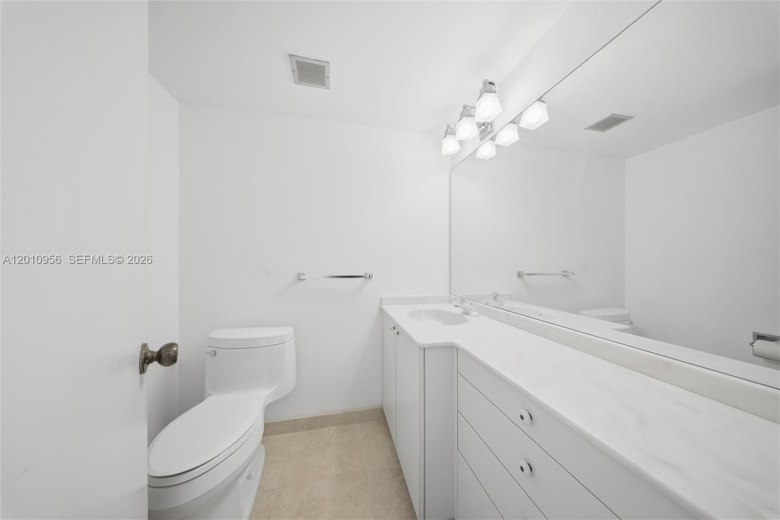 2000 Coco Plum Dr 601 photo 14