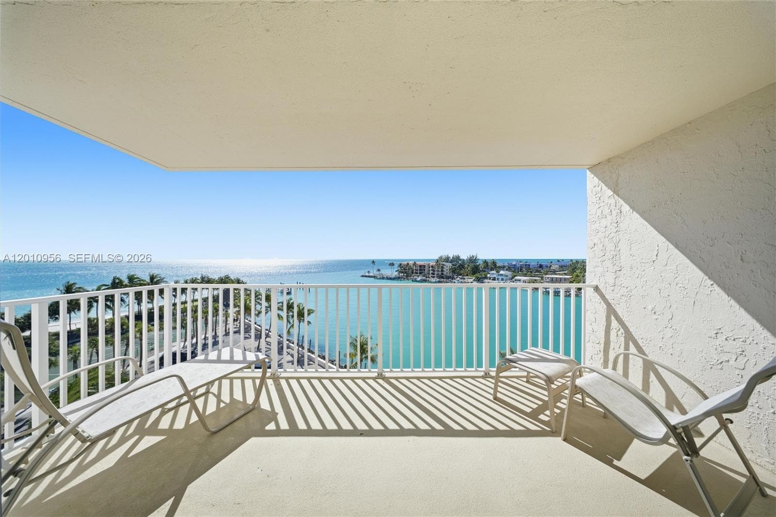 2000 Coco Plum Dr 601 photo 25
