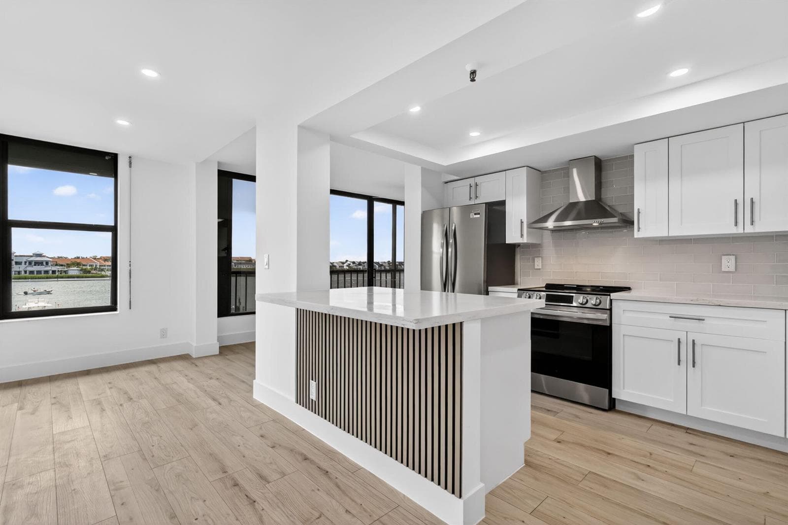 1748 Jupiter Cove Drive 319 photo 8