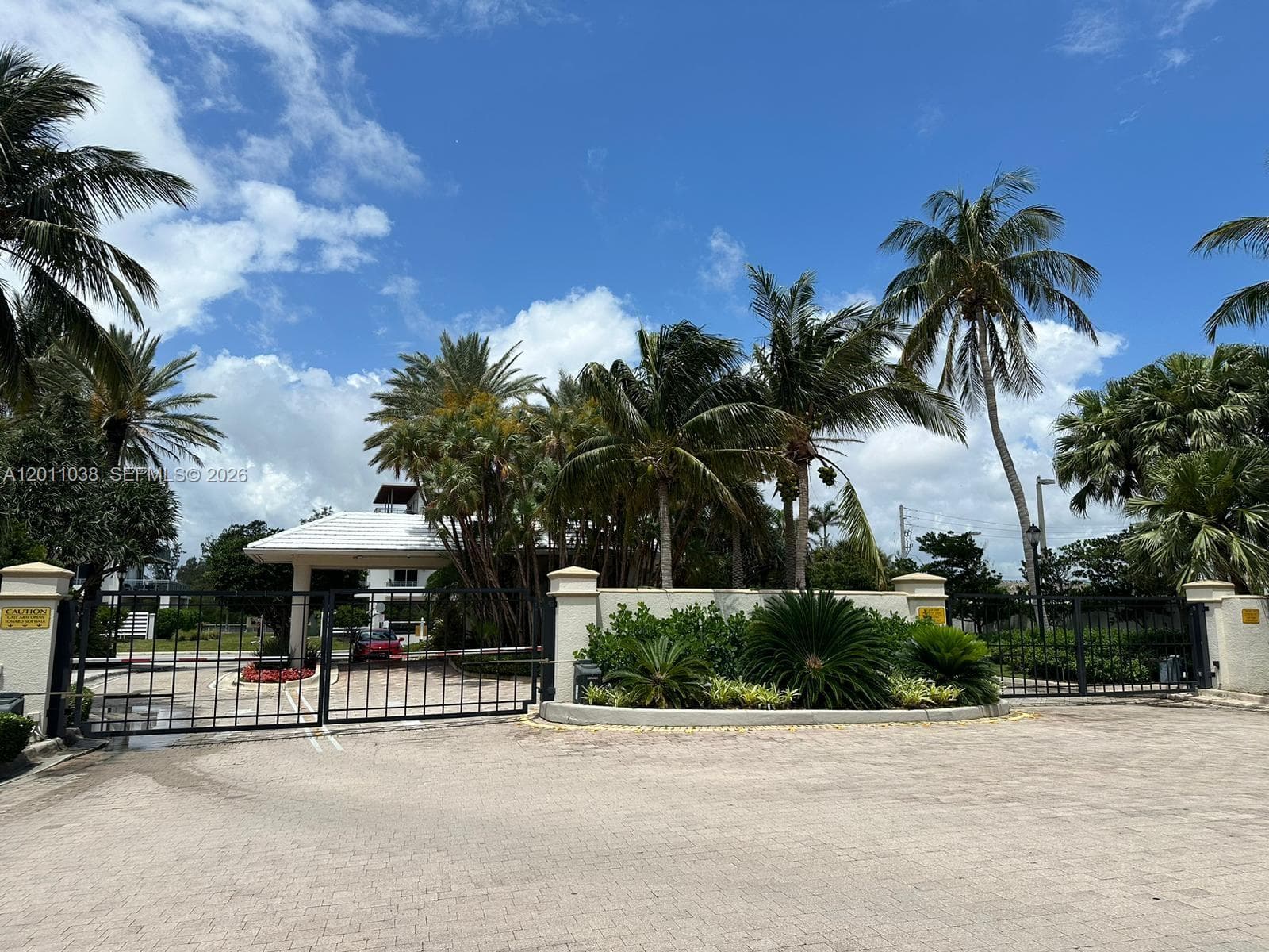 6001 Ocean Dr 3