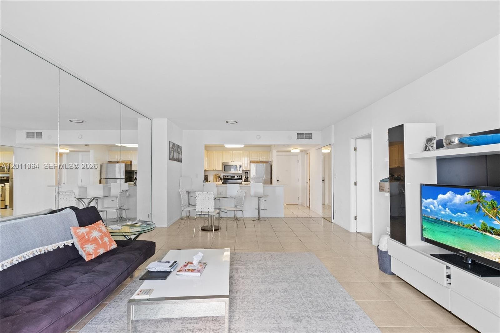 2301 Collins Ave 504 photo 6