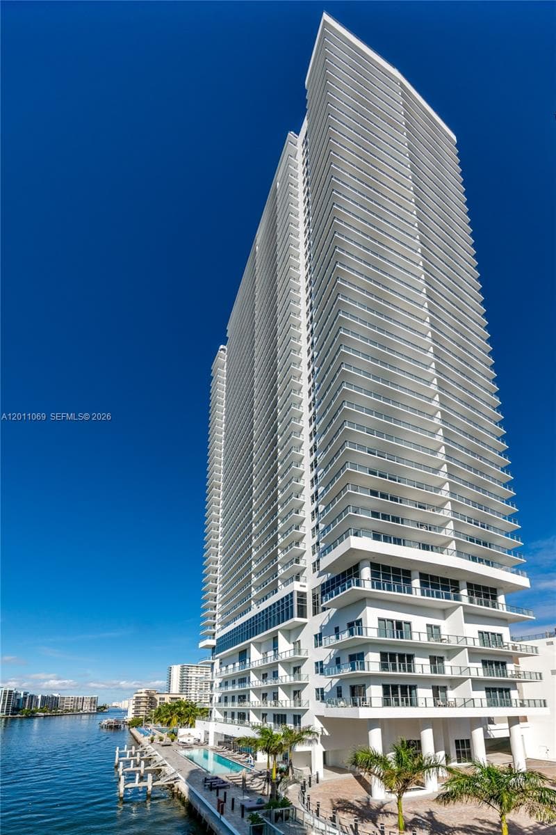 4010 Ocean Dr R908 photo 9