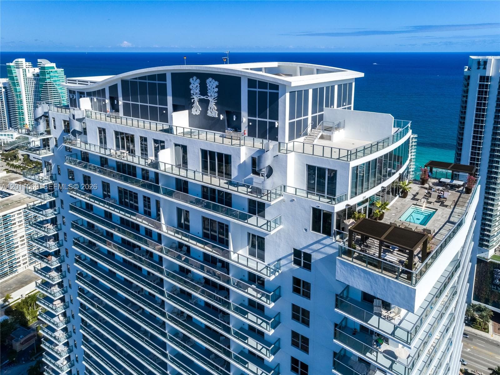 4010 Ocean Dr 4