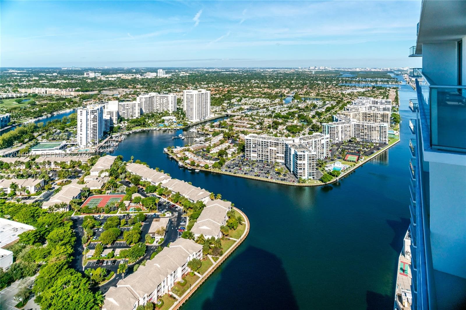 4010 Ocean Dr R1808 photo 18