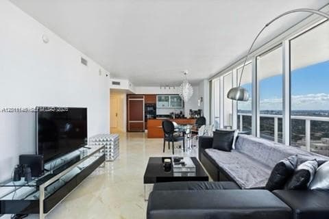 1830 S Ocean Dr 3308 photo 3