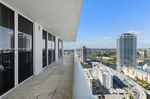 1830 S Ocean Dr 3308 photo 15